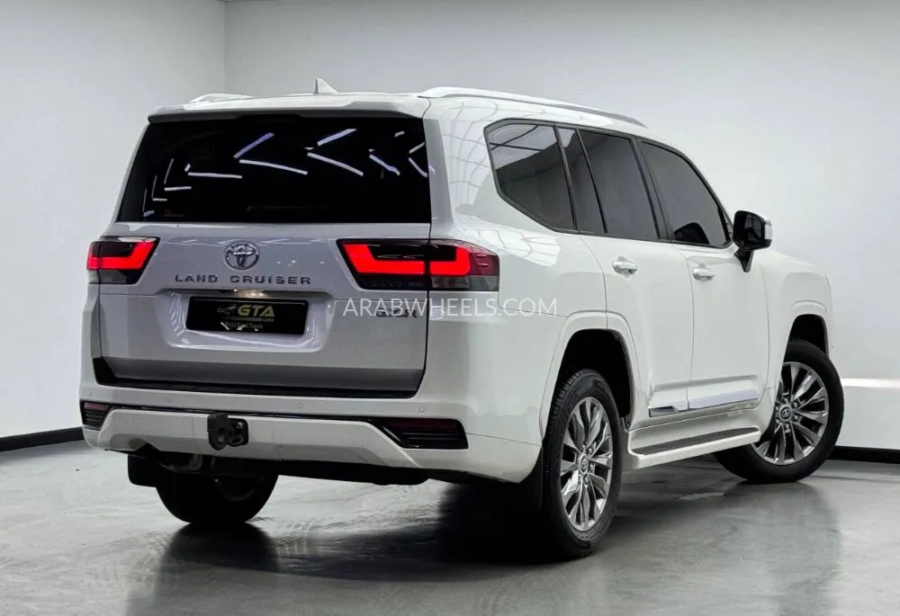 Toyota Land Cruiser 2022 for Sale in Dubai Image-6