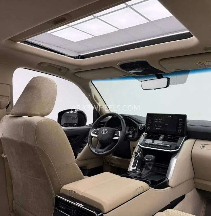 Toyota Land Cruiser 2024 for Sale in Dubai Image-10