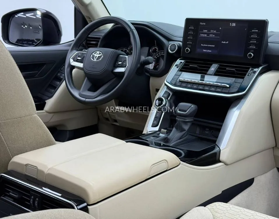 Toyota Land Cruiser 2024 for Sale in Dubai Image-12