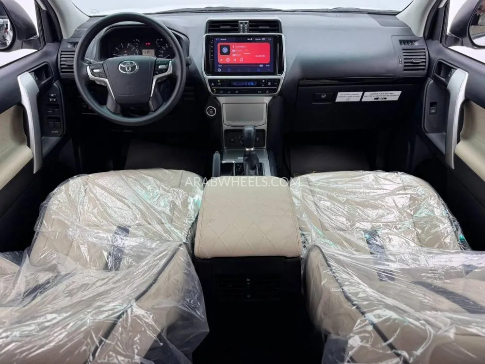 Toyota Land Cruiser Prado 2018 for Sale in Dubai Image-7