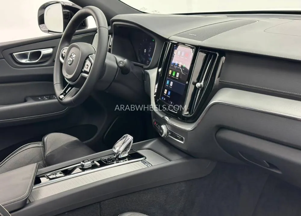فولفو إكس سي 60 2023 for Sale in دبي Image-14