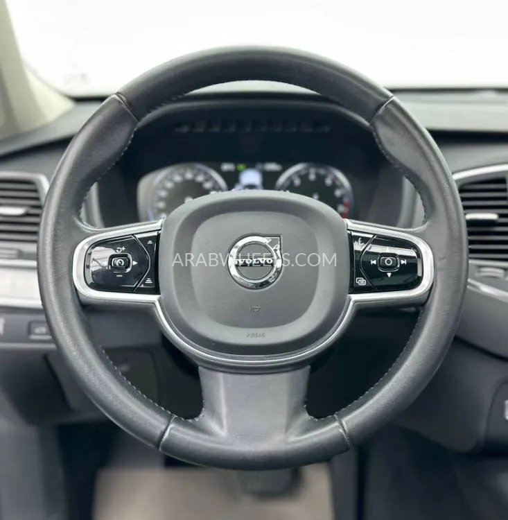 Volvo XC90 2022 for Sale in Dubai Image-7
