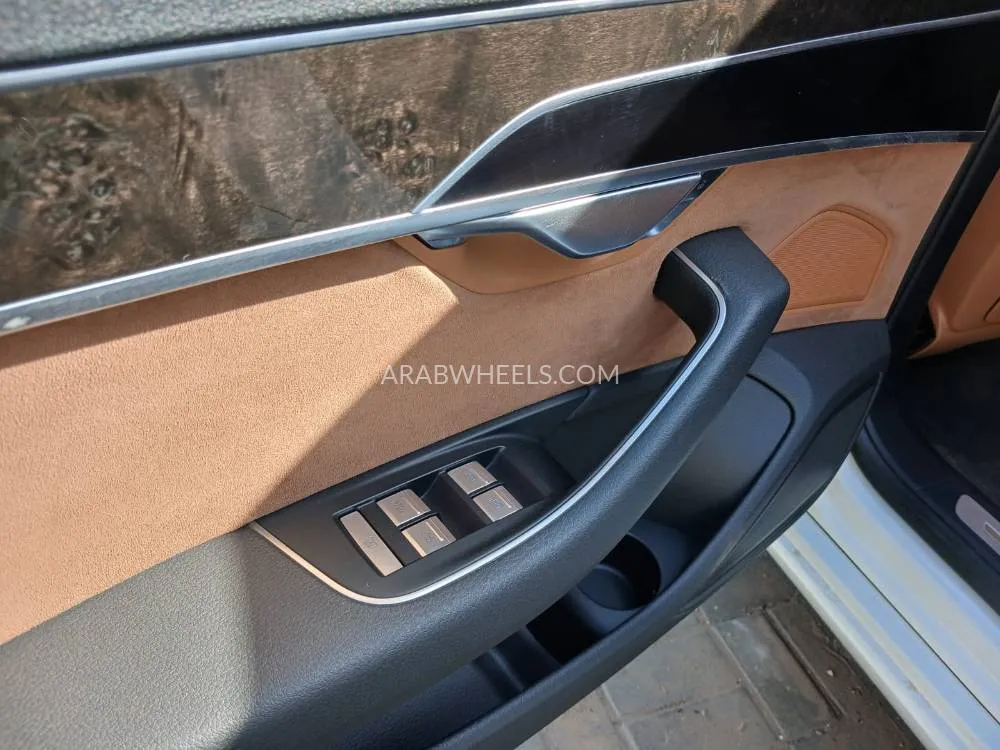 أودي A8 2019 for Sale in رأس الخيمة Image-11
