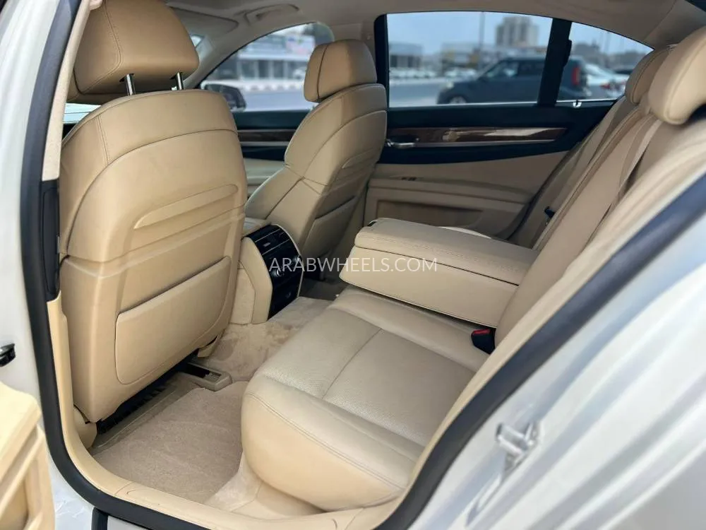 BMW 7 series 2011 for Sale in Ras Al Khaimah Image-14