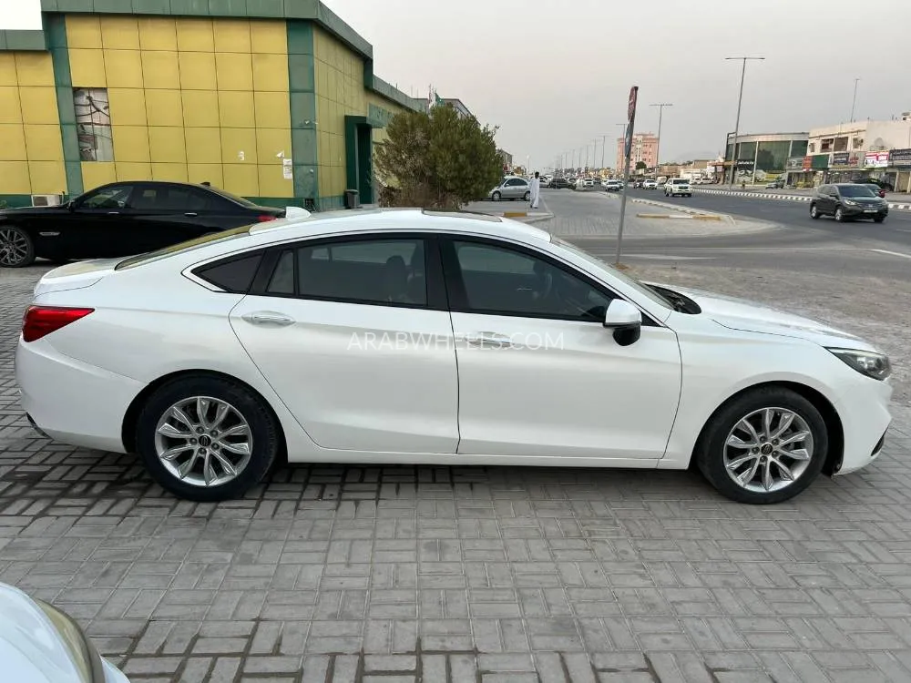 Hongqi H5 2019 for Sale in Ras Al Khaimah Image-7