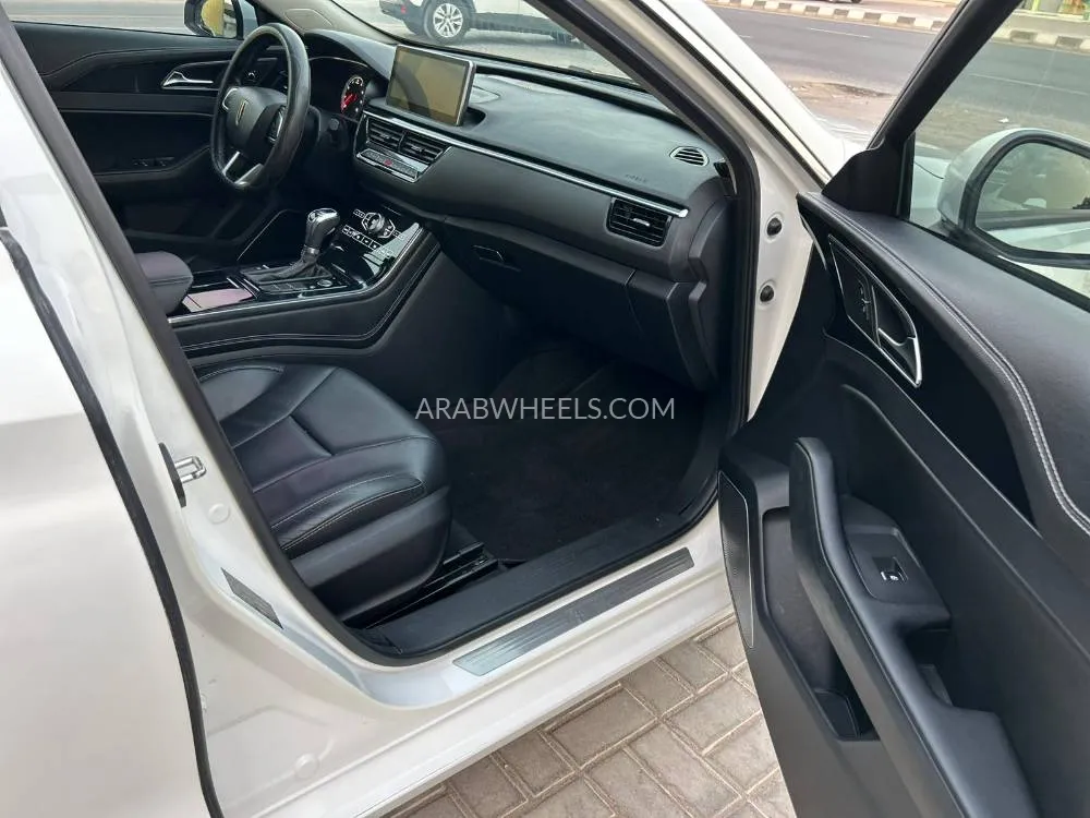 Hongqi H5 2019 for Sale in Ras Al Khaimah Image-22