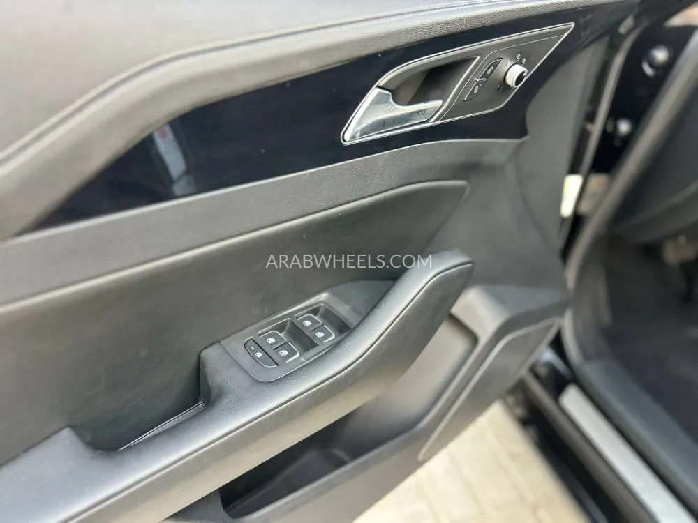 Hongqi H5 2019 for Sale in Ras Al Khaimah Image-10