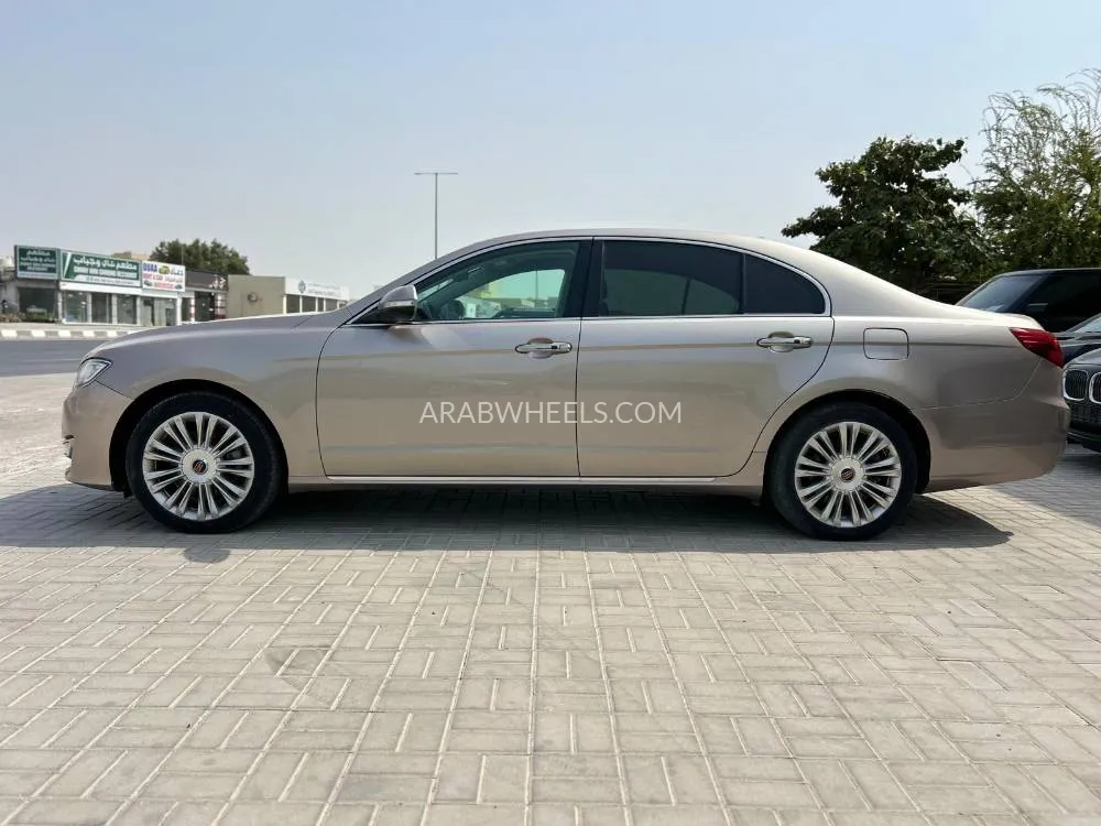Hongqi HS7 2019 for Sale in Ras Al Khaimah Image-3