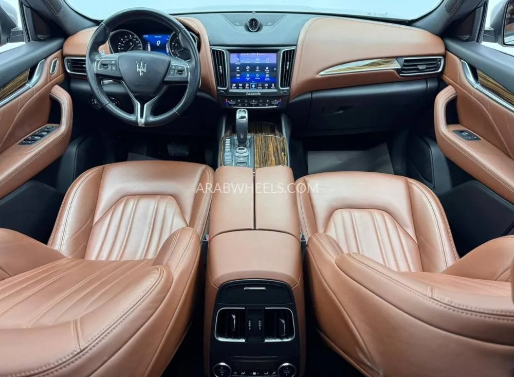 مازيراتي ليفانتي 2019 for Sale in دبي Image-8