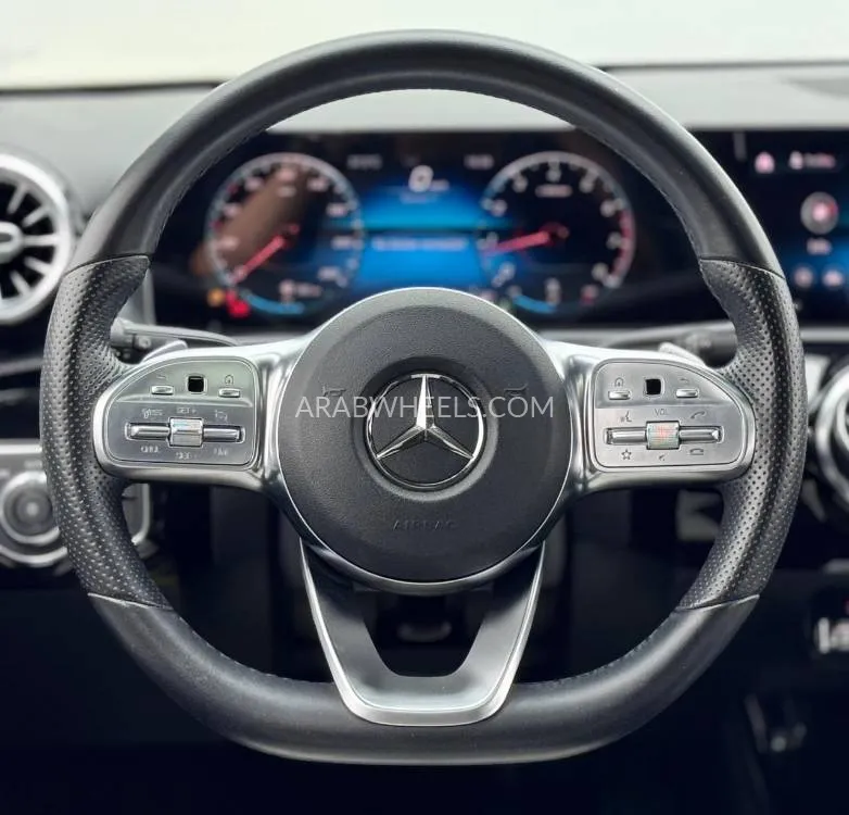 مرسيدس بنز كلاس A 2019 for Sale in دبي Image-9