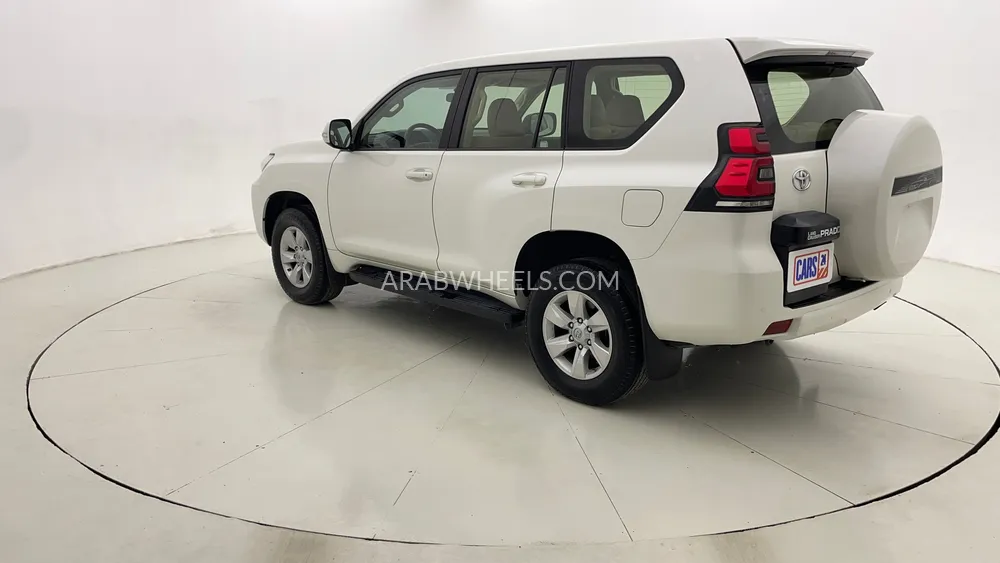 Toyota Land Cruiser Prado 2023 for Sale in Dubai Image-5