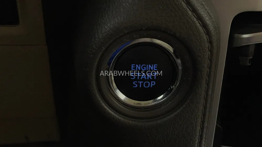 Toyota Land Cruiser Prado 2023 for Sale in Dubai Image-20