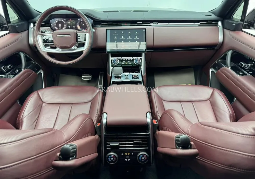 Land Rover Range Rover 2023 for Sale in Dubai Image-7