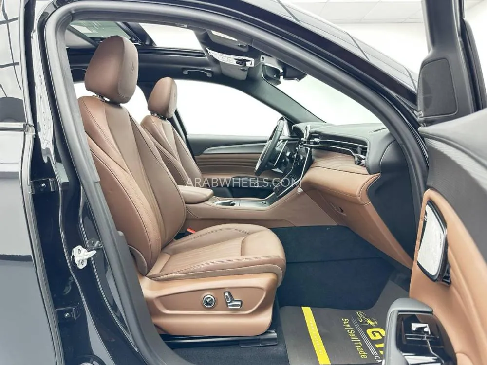 Maserati Grecale 2024 for Sale in Dubai Image-9