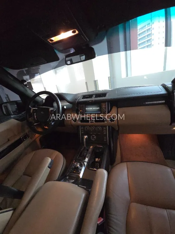 Land Rover Range Rover 2011 for Sale in Dubai Image-4