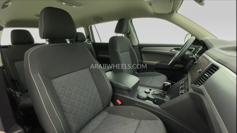 Volkswagen Teramont 2022 for Sale in Dubai Image-23