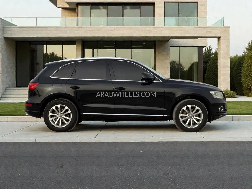 Audi Q5 2017 for Sale in Dubai Image-8