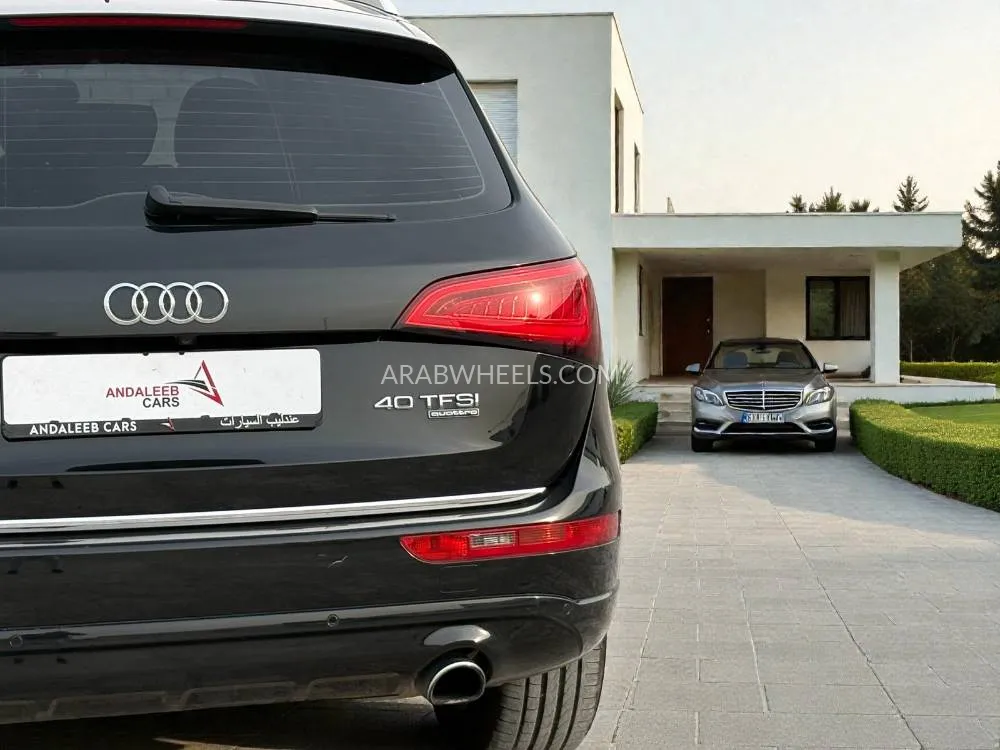 Audi Q5 2017 for Sale in Dubai Image-10
