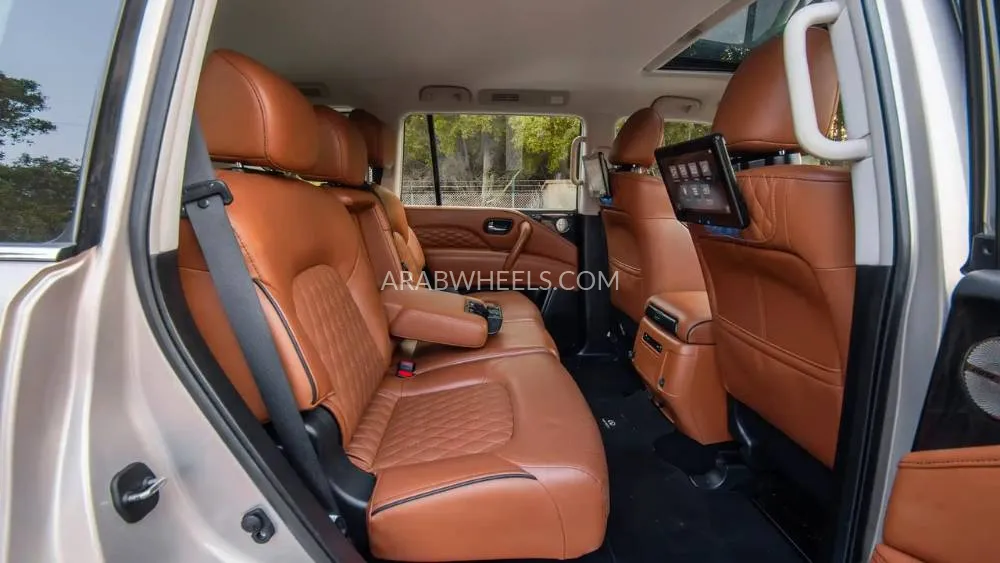 إنفينيتي QX80 2023 for Sale in الشارقة Image-12