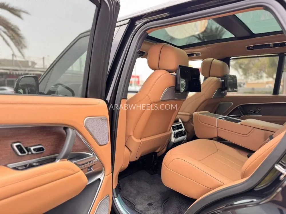 Land Rover Range Rover 2025 for Sale in Dubai Image-20