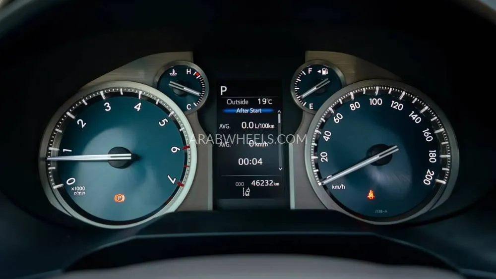 Toyota Land Cruiser Prado 2023 for Sale in Sharjah Image-16