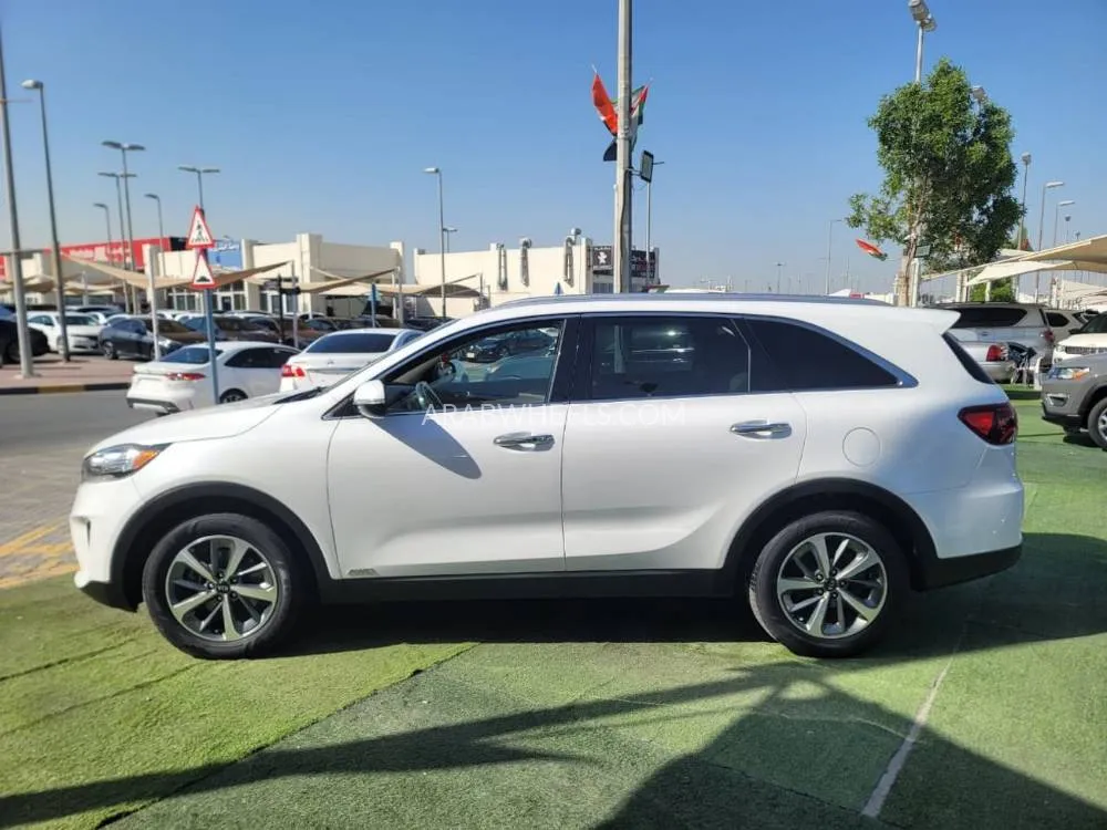 Kia Sorento 2019 for Sale in Sharjah Image-7