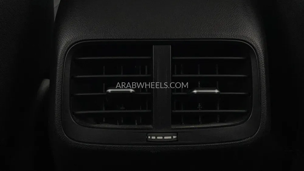 Chevrolet Captiva 2023 for Sale in Dubai Image-23