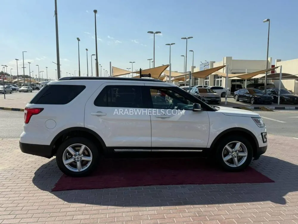 فورد إكسبلورر 2017 for Sale in الشارقة Image-8