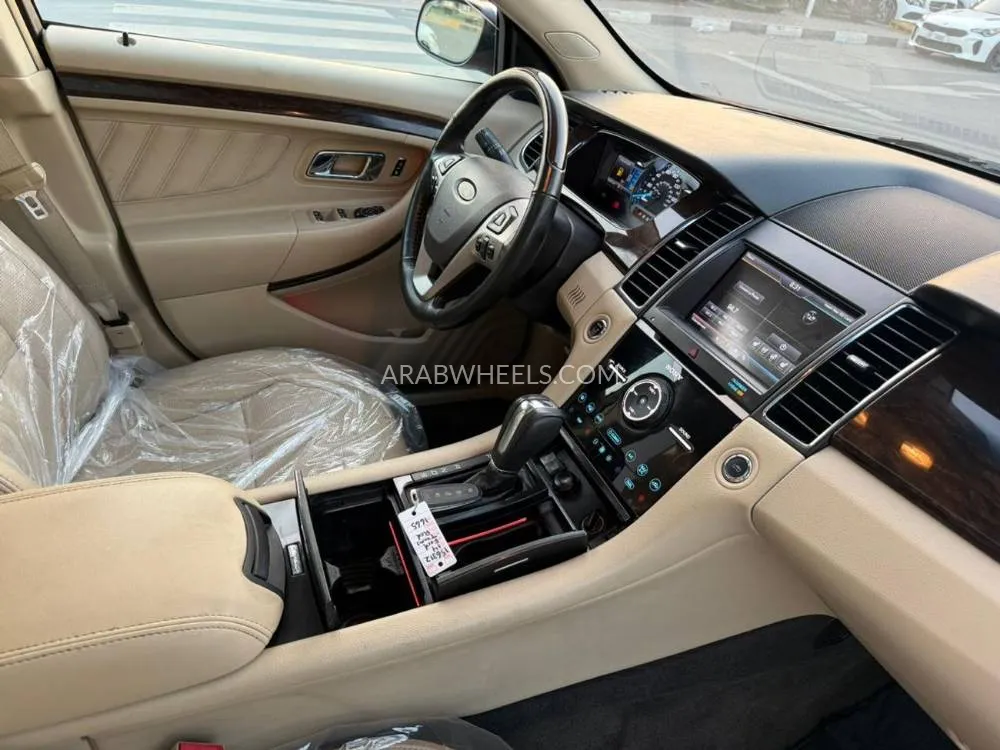 Ford Taurus 2014 for Sale in Sharjah Image-10