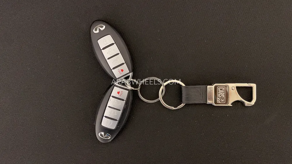 Infiniti QX70 2020 for Sale in Dubai Image-31