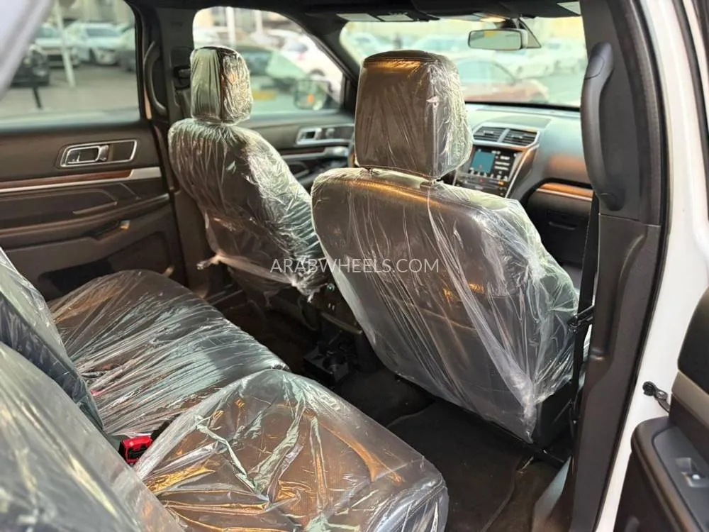 Ford Explorer 2018 for Sale in Sharjah Image-16