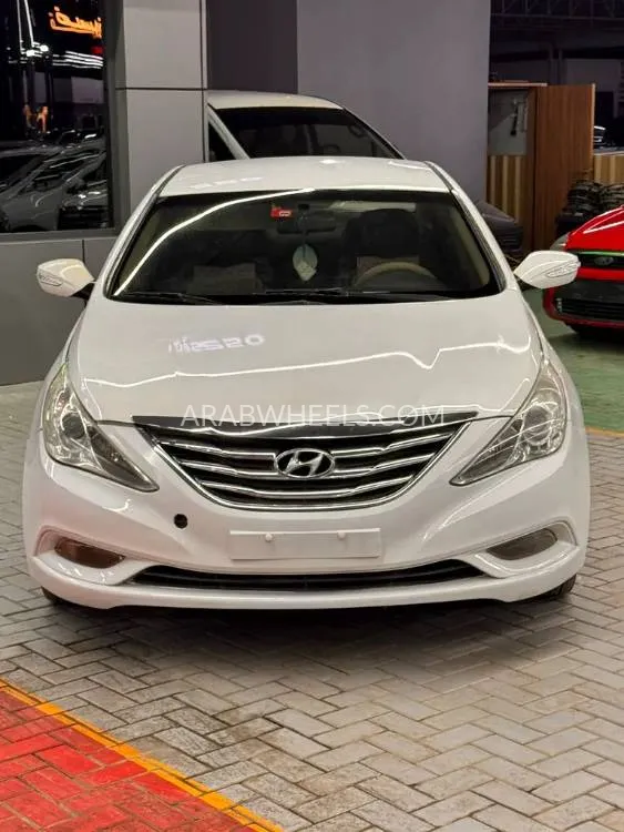 Hyundai Sonata 2011 for Sale in Ajman Image-2