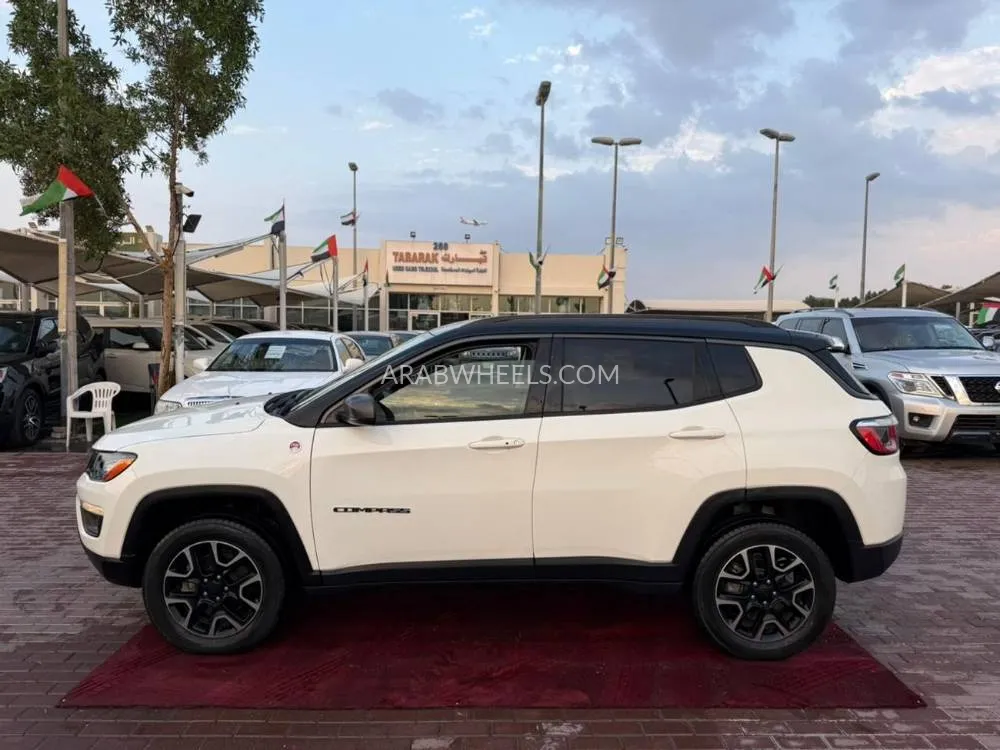 Jeep Compass 2018 for Sale in Sharjah Image-4