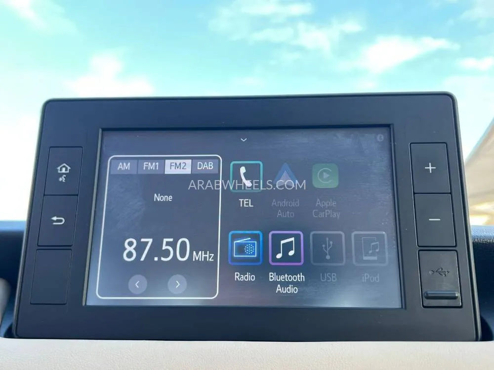 Nissan Altima 2016 for Sale in Sharjah Image-19