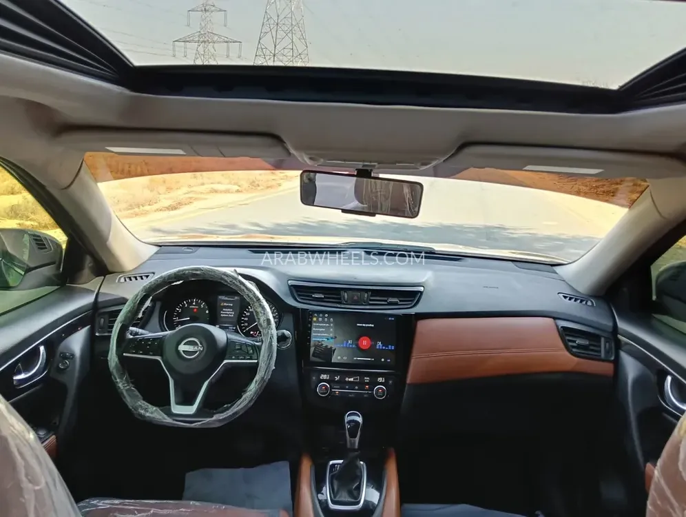 Nissan X-Trail 2018 for Sale in Sharjah Image-11