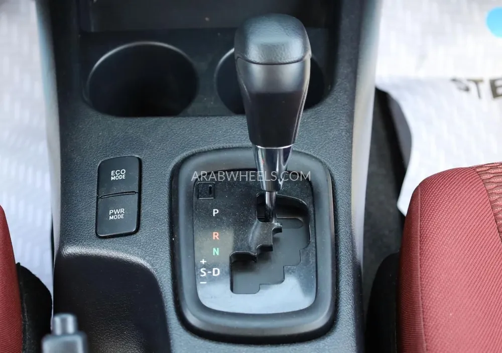 تويوتا هايلوكس 2022 for Sale in الشارقة Image-10