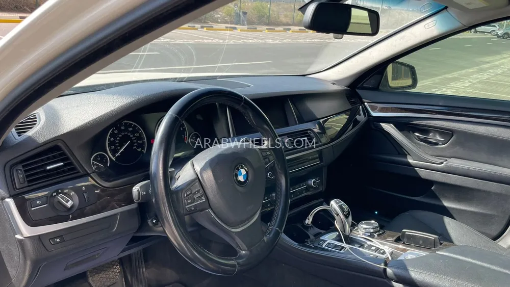 BMW 5 series 2016 for Sale in Ajman Image-5