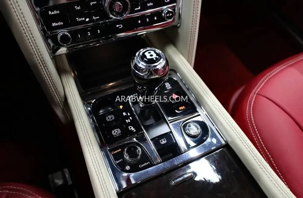 Bentley Mulsanne 2013 for Sale in Sharjah Image-11