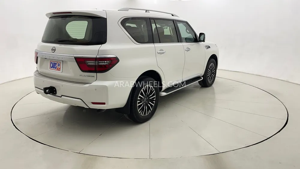 Nissan Patrol 2023 for Sale in Dubai Image-3