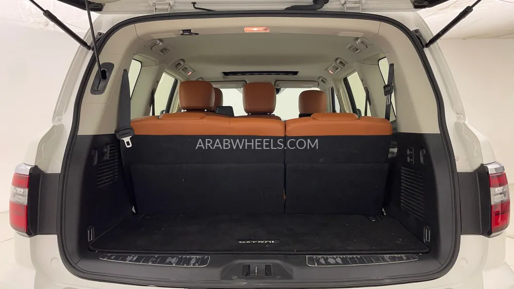 Nissan Patrol 2023 for Sale in Dubai Image-30