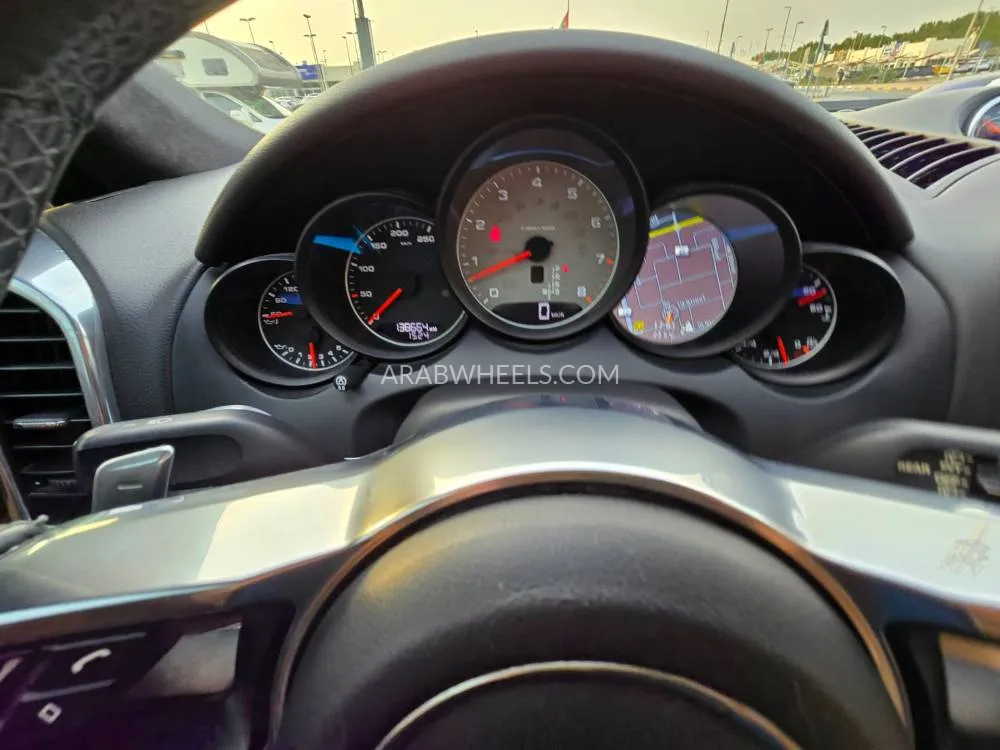 Porsche Cayenne 2017 for Sale in Dubai Image-7