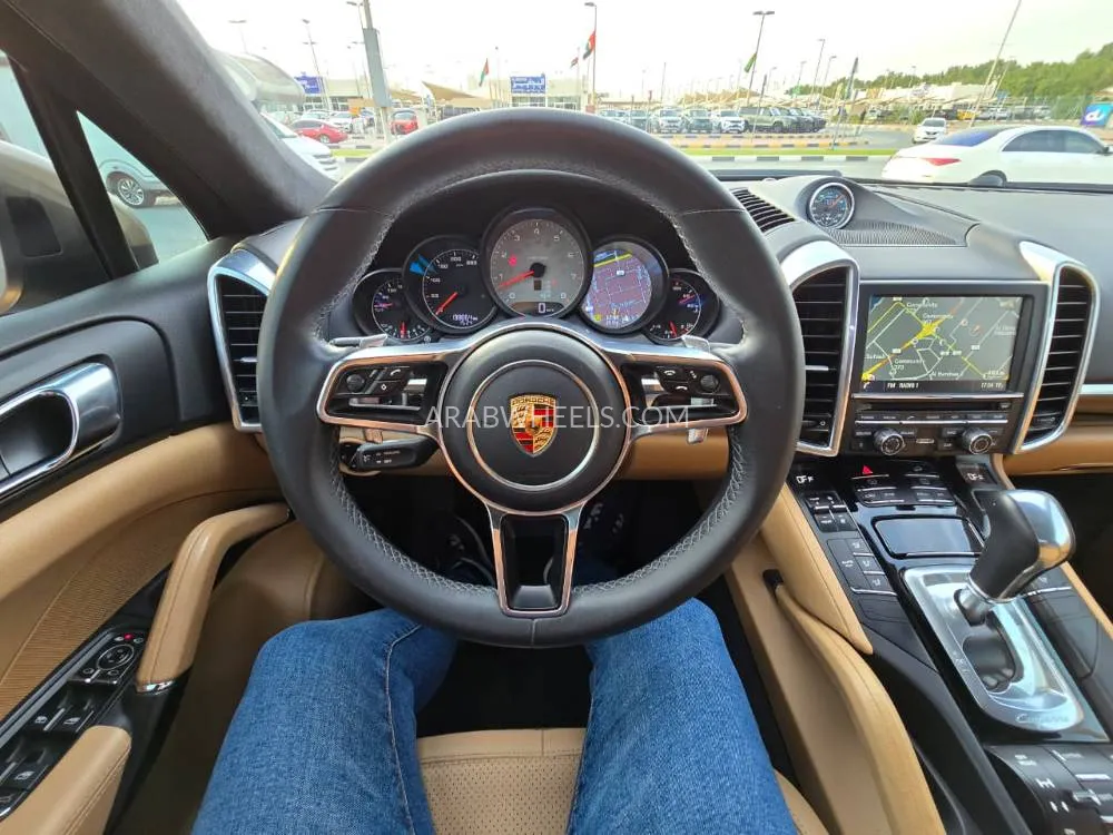 Porsche Cayenne 2017 for Sale in Dubai Image-13