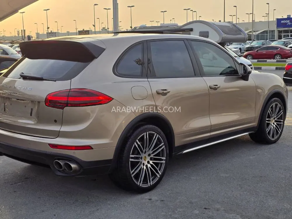 Porsche Cayenne 2017 for Sale in Dubai Image-19