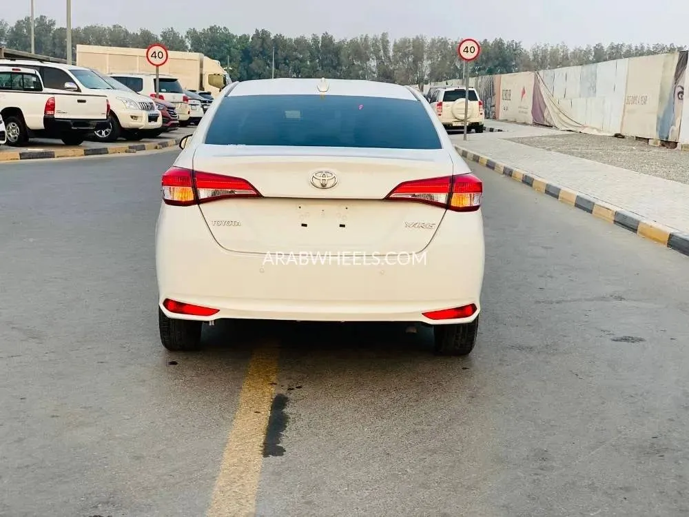 Toyota Yaris 2022 for Sale in Sharjah Image-8