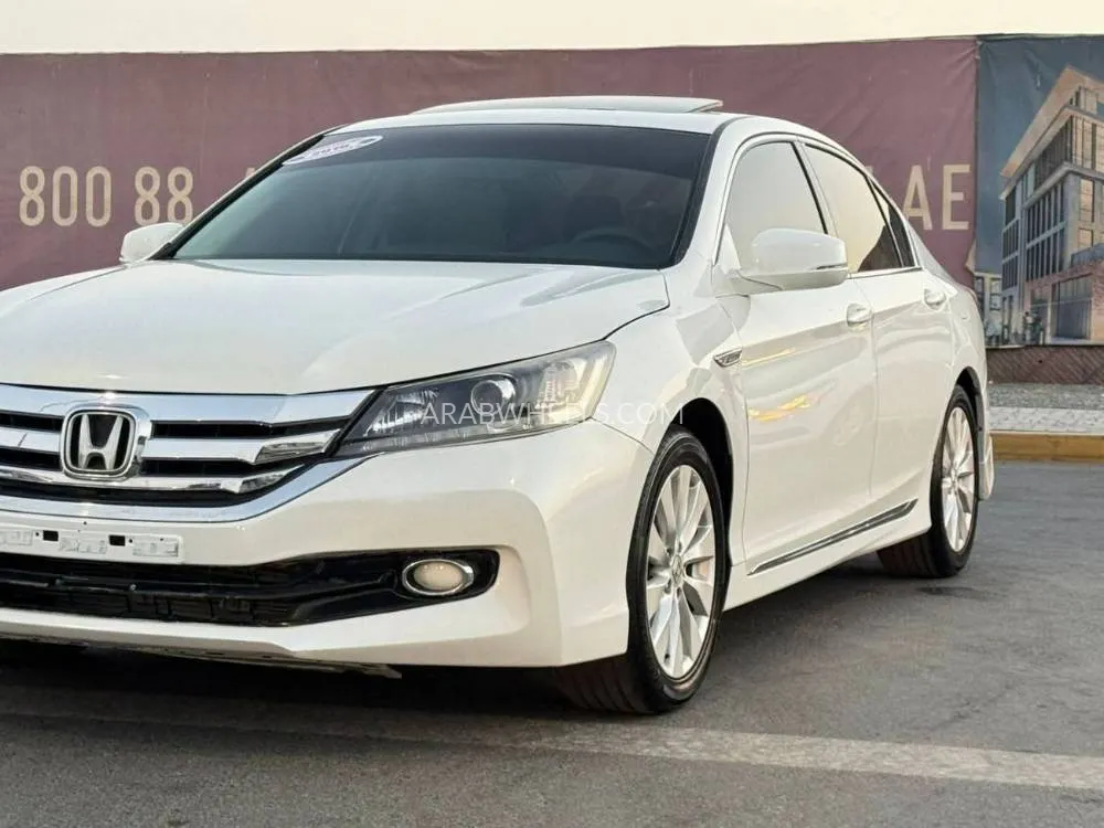 Honda Accord 2016 for Sale in Sharjah Image-8