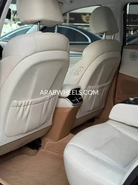 Hyundai Azera 2021 for Sale in Ajman Image-11