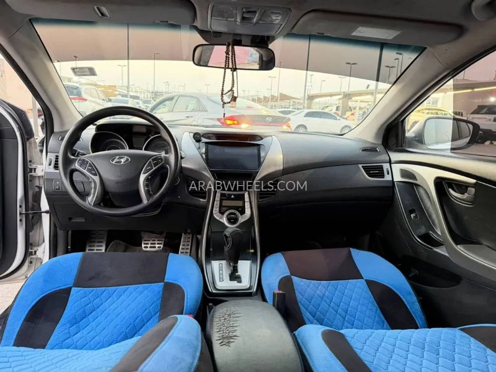 Hyundai Elantra 2012 for Sale in Sharjah Image-12
