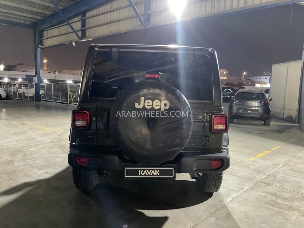 جيب رانجلر 2023 for Sale in الشارقة Image-5
