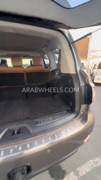 Nissan Patrol 2015 for Sale in Sharjah Image-21