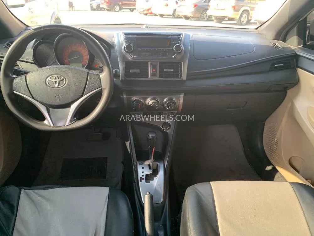 Toyota Yaris 2017 for Sale in Sharjah Image-14